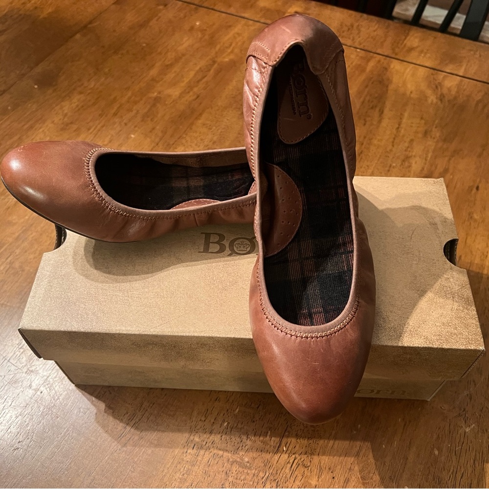 Born Izzabella Flats